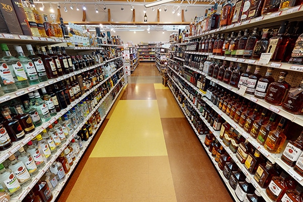 liquor store shelving setup, Mega-Bev, DisplayMax Retail Services