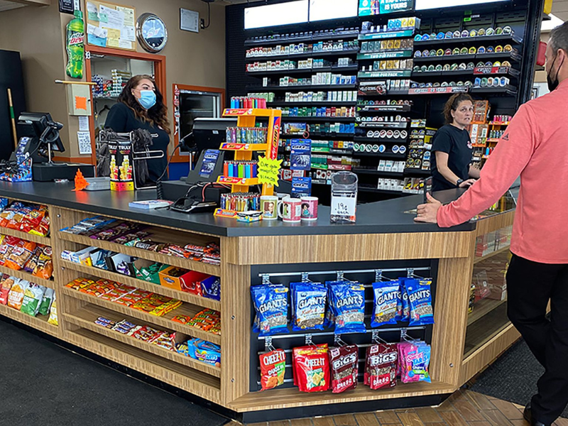 1 ig-Box-Sales-Counter-Livingston